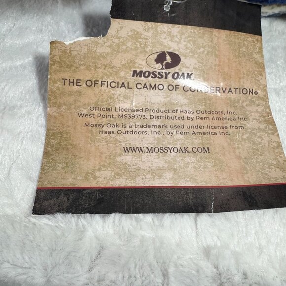 Mossy Oak Sherpa Throw Blanket 50x70 Deer Buck Carrying Strap Camping - Picture 5 of 7